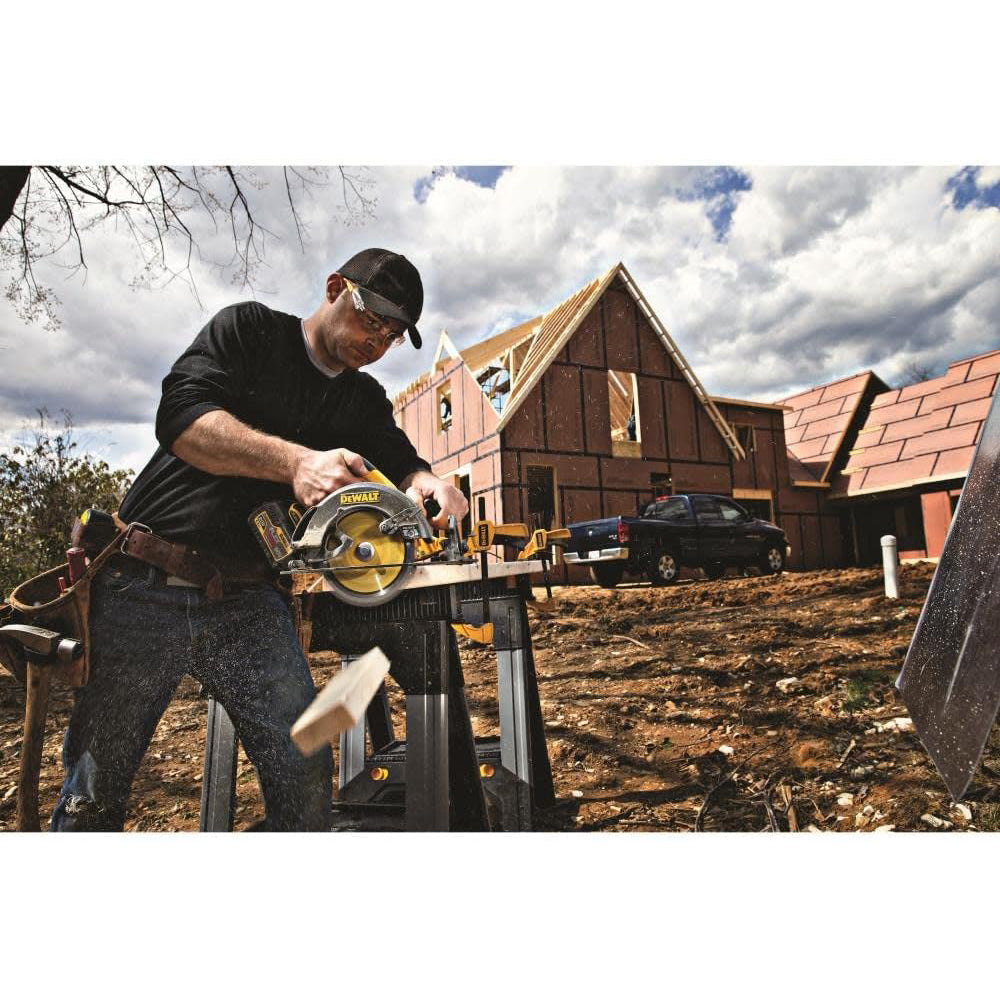 DeWALT Flex Volt 60V Max 7 1/4 Circular Saw Brushless