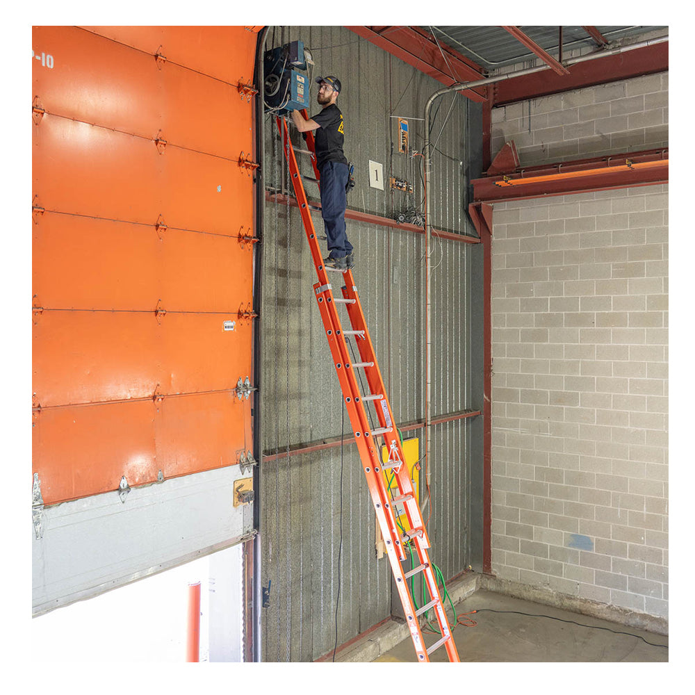 Metaltech BuildMan® Fiberglass Extension Ladder